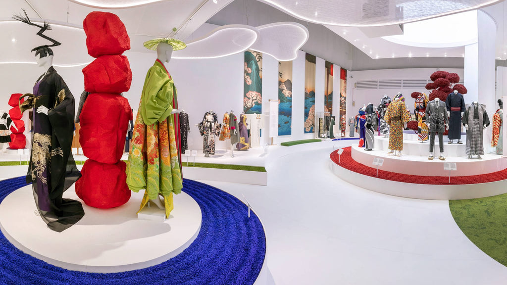 Kimono: Kyoto to Catwalk - An in-depth look at the exhibition and chat with the curator 必見、イギリス着物特別展ヴィクトリア&アルバート博物館の感想、キューレータさんへのインタビュー
