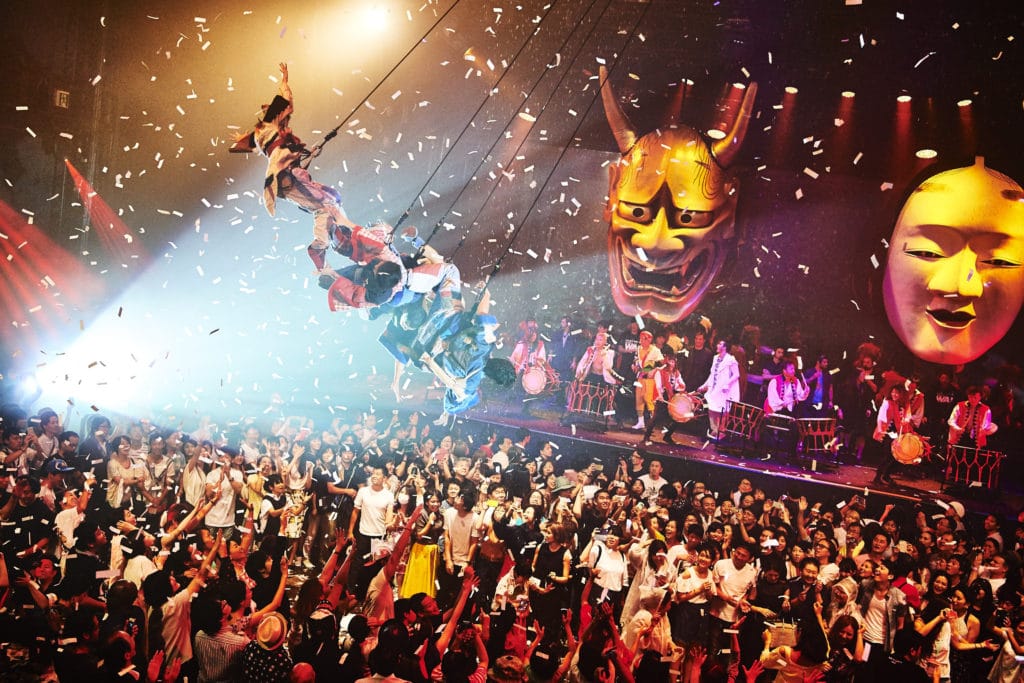 「フエルサブルータ」FUERZA BRUTA TOKYO